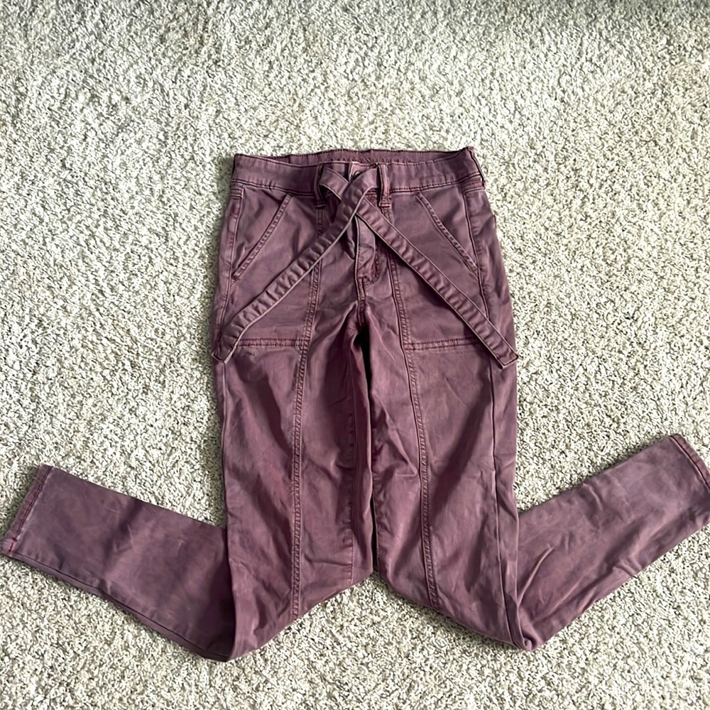 Selling like new American eagle pinkish purple cargo pants